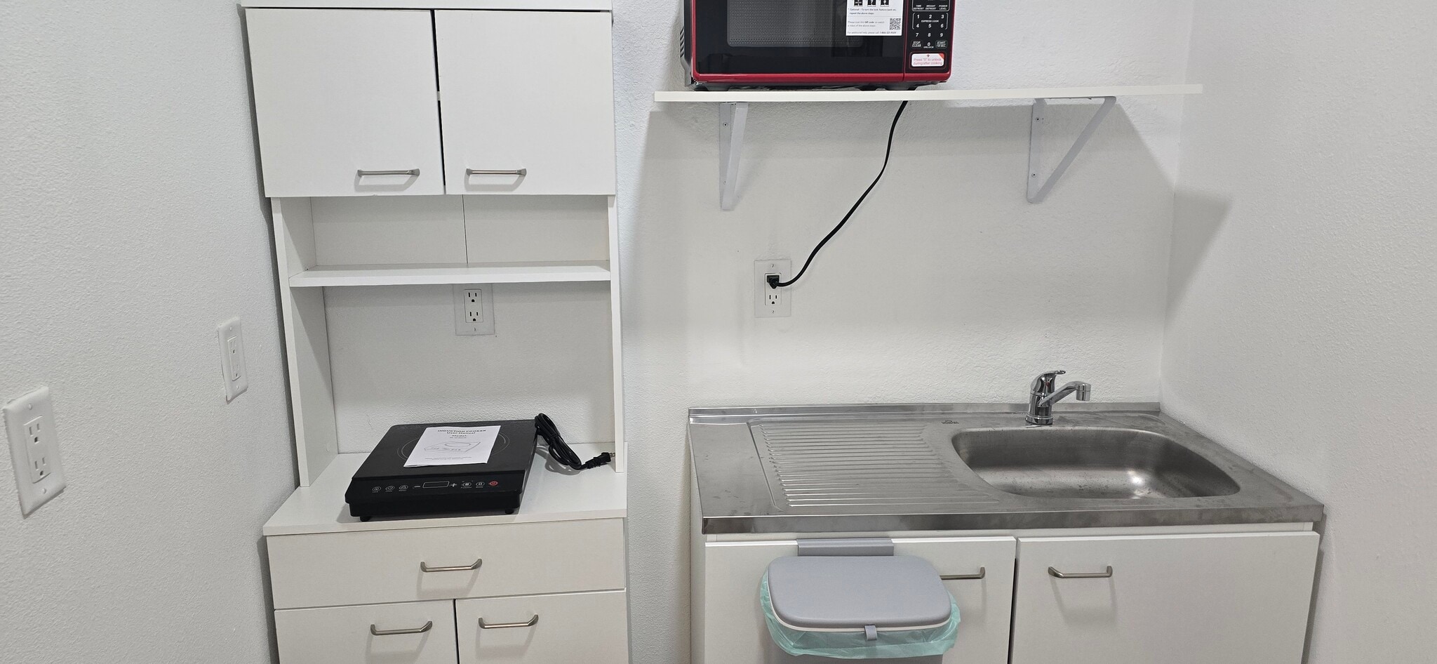 Building Photo - 551 Albatross Dr