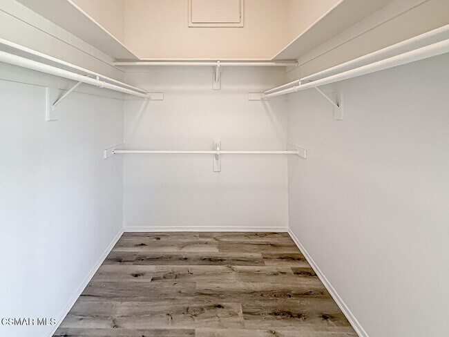 Building Photo - 2568 Picadilly Cir