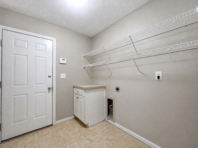 Building Photo - 8032 Copperfield Dr