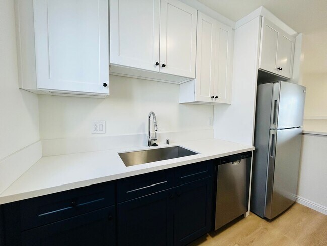 Building Photo - ven920