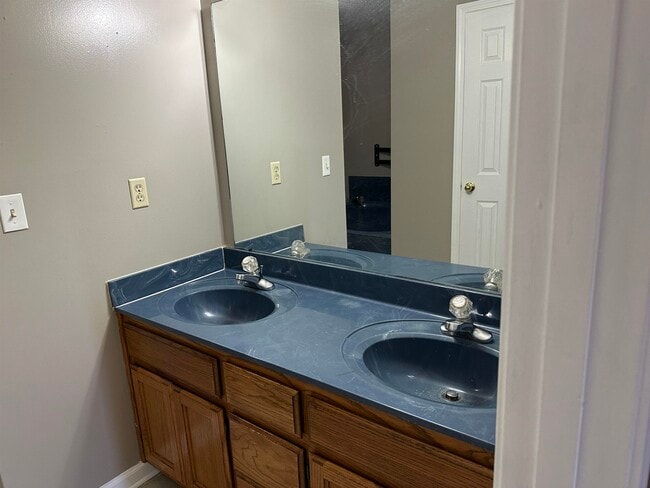 Building Photo - 2545 Turnage Valley Dr