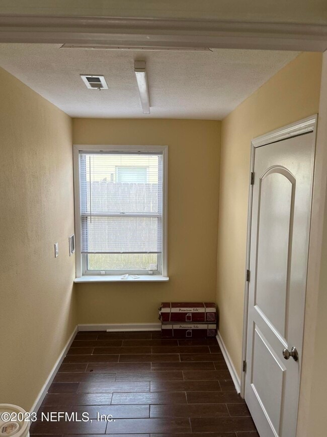 Building Photo - 5418 Juno Dr