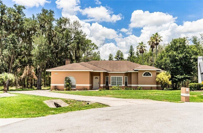 Building Photo - 2326 Deerbrook Dr