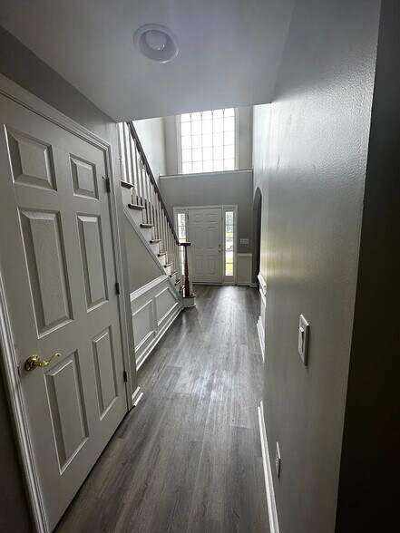 Building Photo - 305 Linkmere Ln