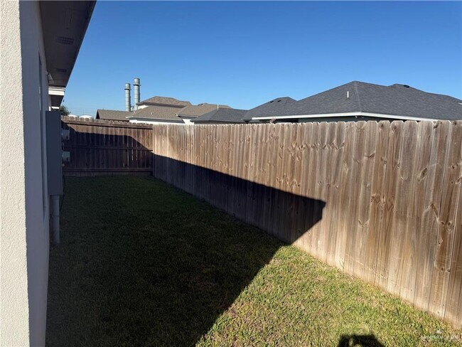 Building Photo - 34 Golden Nugget