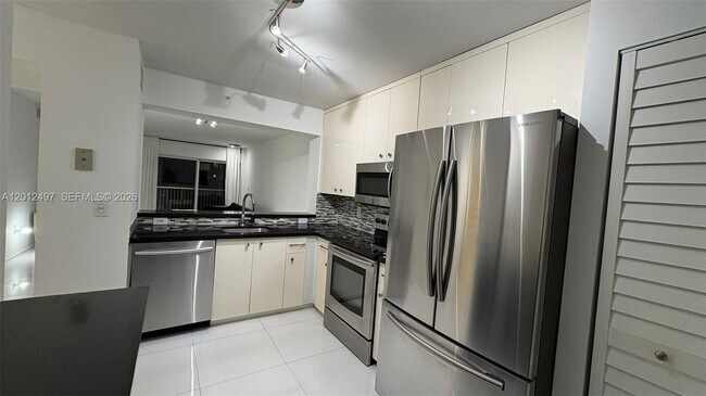 Building Photo - 9560 Weldon Cir