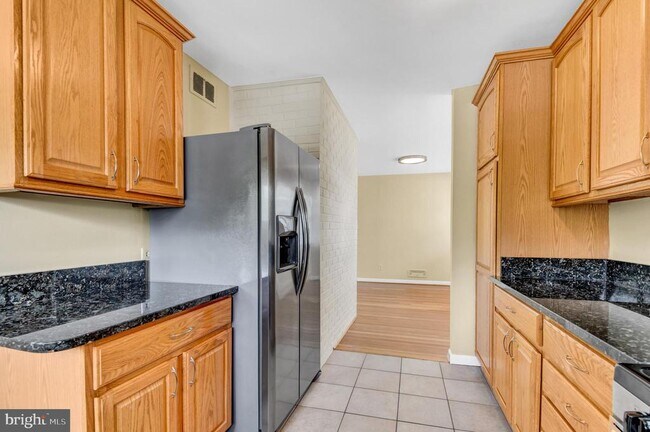 Building Photo - 10228 Farnham Dr