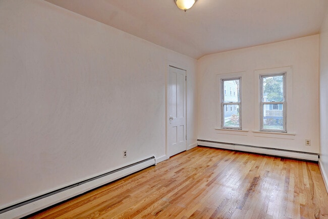 Building Photo - 83 Hawley Ave