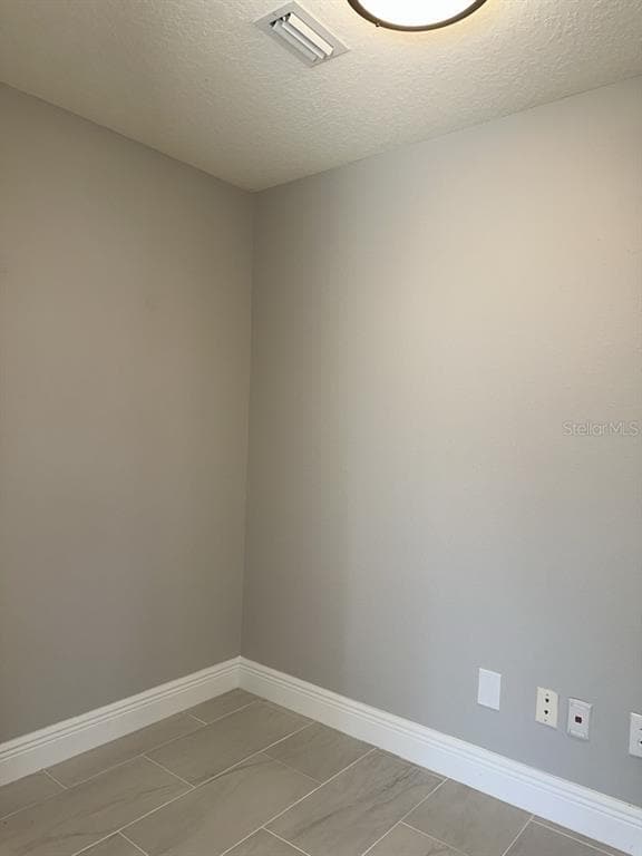 Building Photo - 1329 Avonwood Ct