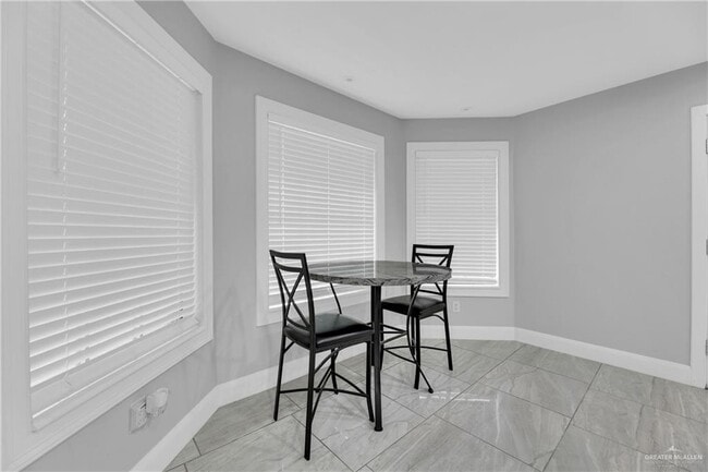 Building Photo - 21 N Missouri Ave