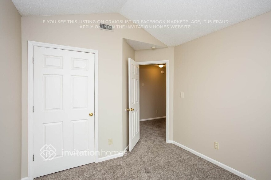 Building Photo - 5014 Alexis Dr