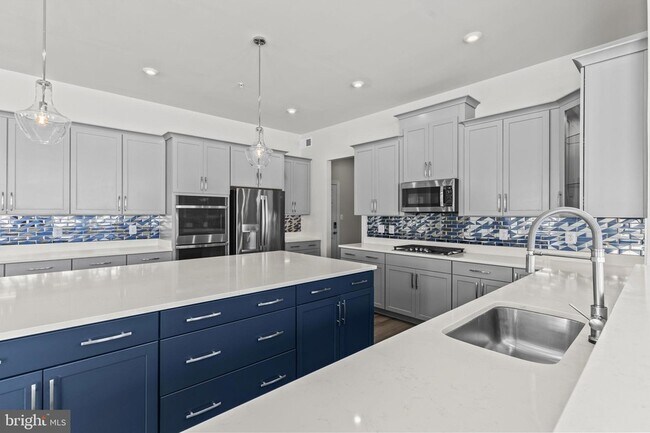 Building Photo - 12600 Coventry Mnr Wy