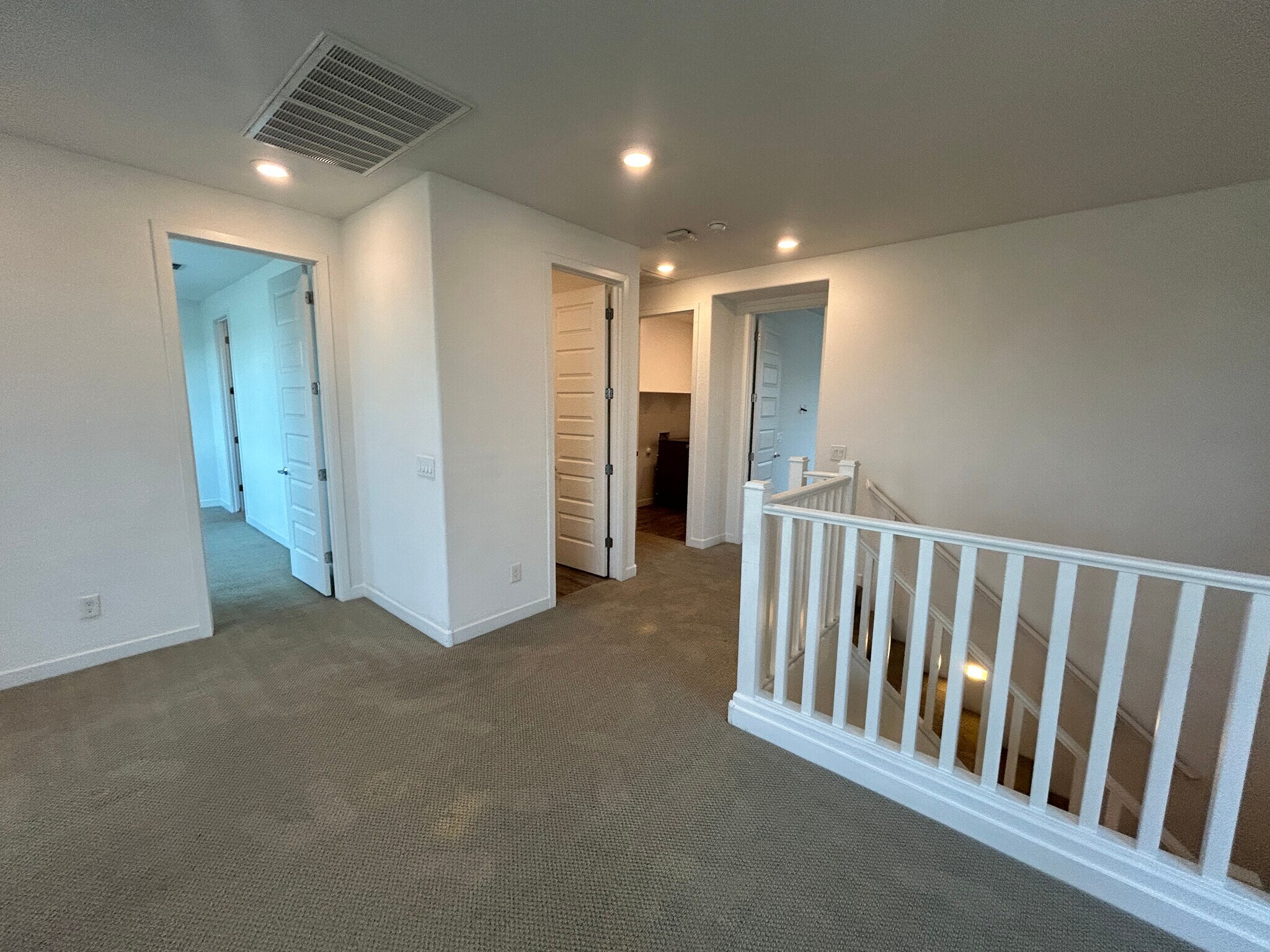 Building Photo - 1146 E Weatherby Way