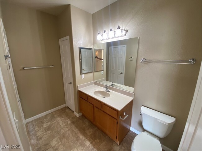 Building Photo - 7111 S Durango Dr