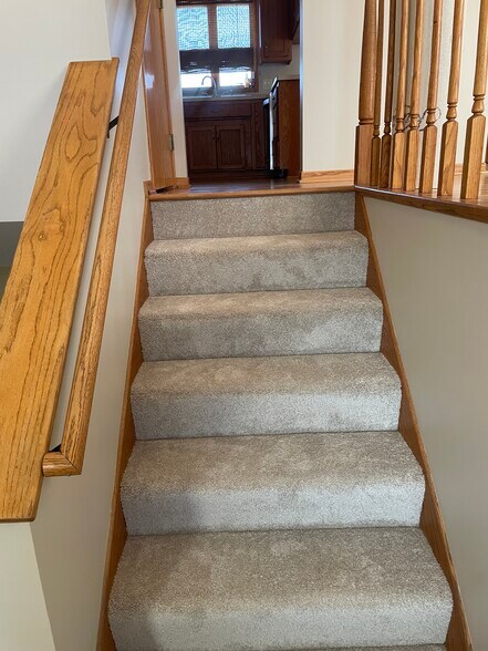 Building Photo - 3991 Whiting Ln NE