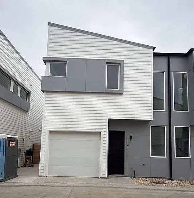 Building Photo - Room in Apartment on Riverside Farms Rd