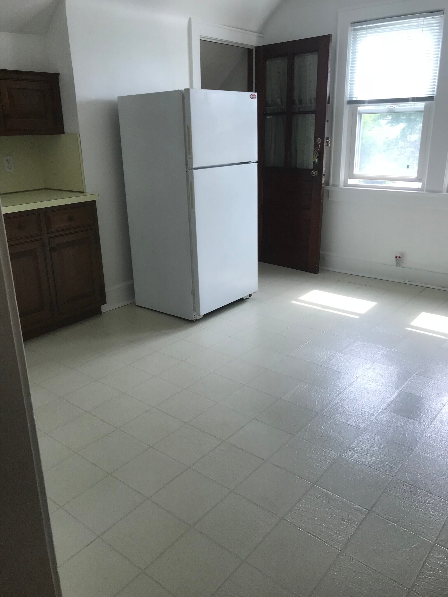 Eat in Kitchen with pantry - 124 Shippan Avenue Ext