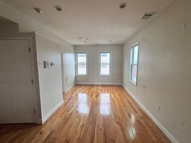 Building Photo - 136 K St