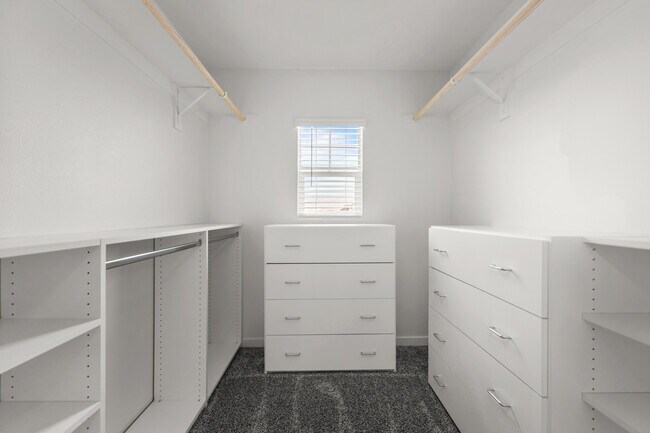 Building Photo - 80425 Enclave Ct