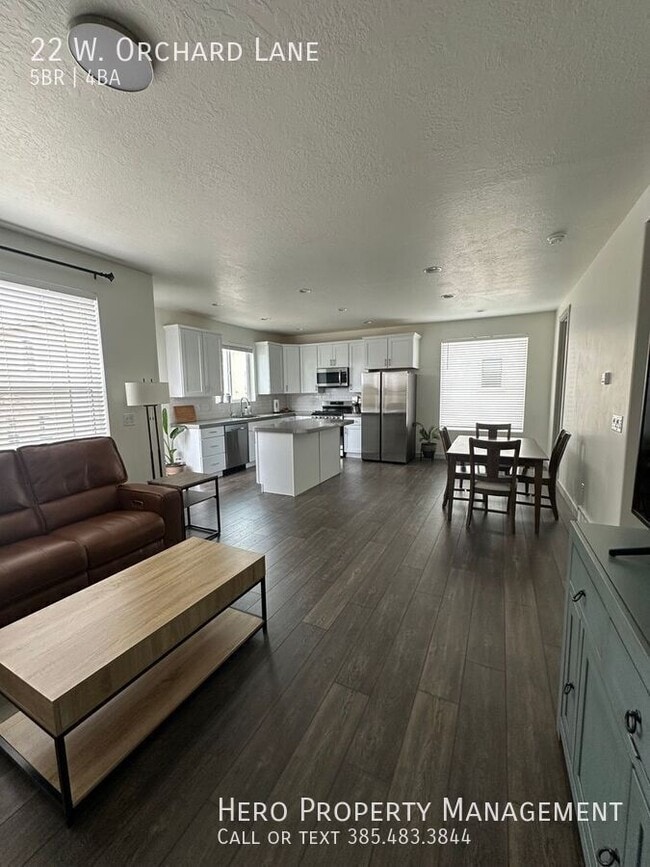 Building Photo - 22 W Orch Ln