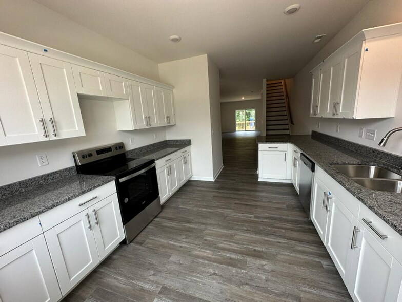 Building Photo - 5002 Jayden Dr