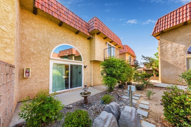 Building Photo - 39945 Santa Fe Way