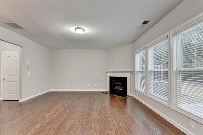 Building Photo - 7325 Heritage Oak Ct