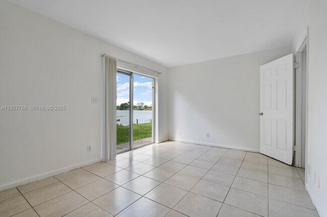 Building Photo - 4100 NW 16th Ave