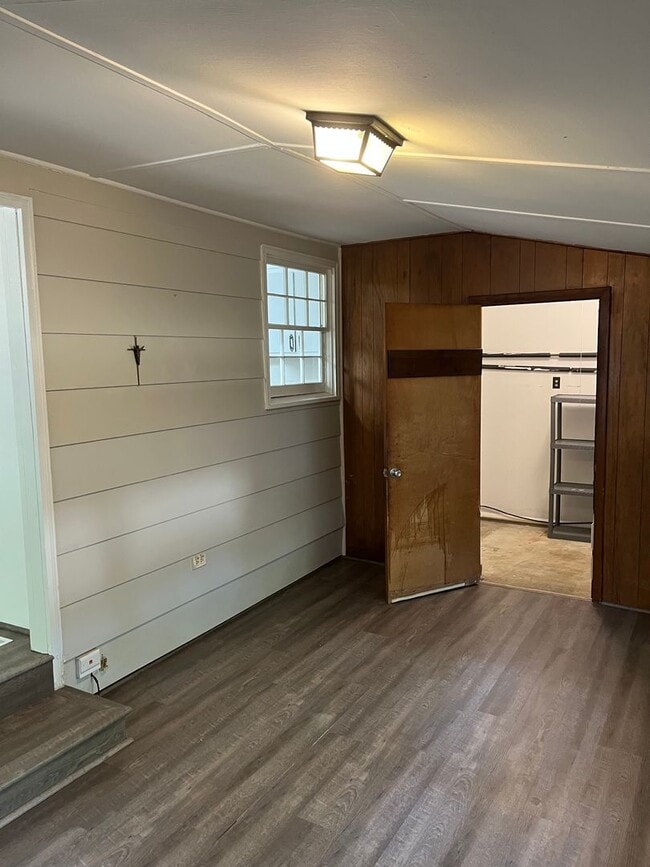 Building Photo - Renovated 3 Bedroom Ranch in Raleigh, Avai...