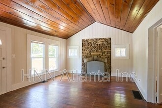 Building Photo - 2838 Mitchell Pl