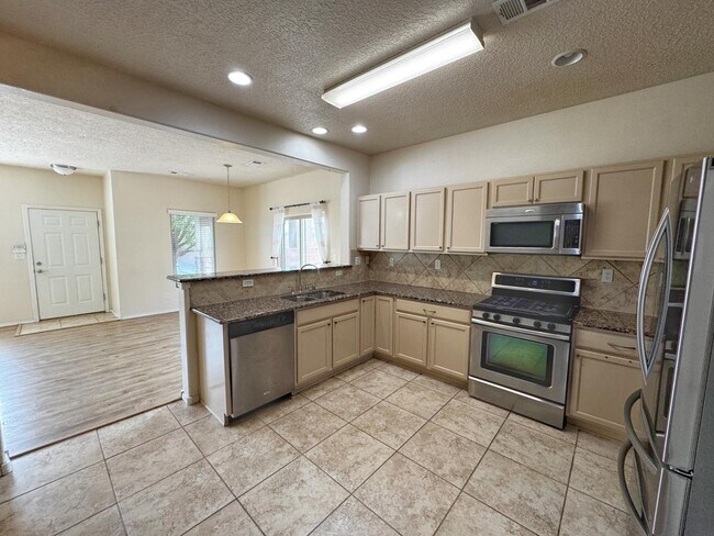 Building Photo - 11019 Marina Gate Trail NE