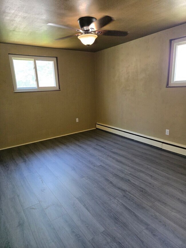 Building Photo - Move in Ready Ranch home in Westminster