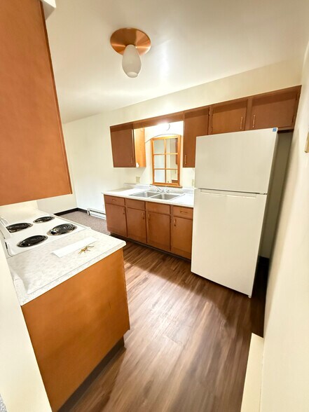 Building Photo - 302 15th St