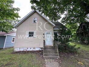 Building Photo - 705 Harmon-