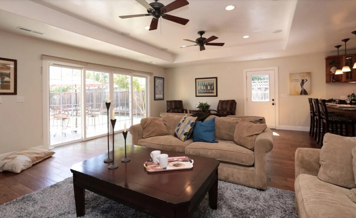 Building Photo - 15146 Chelsea Dr