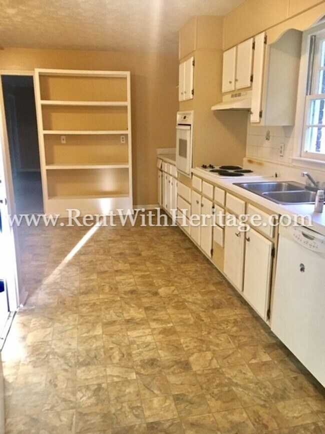 Building Photo - 5407 Wilder Dr