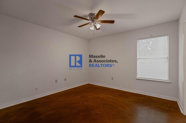 Building Photo - 1212 Barnett Bend Cir