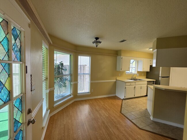 Building Photo - 148 Meadowbrook Ct