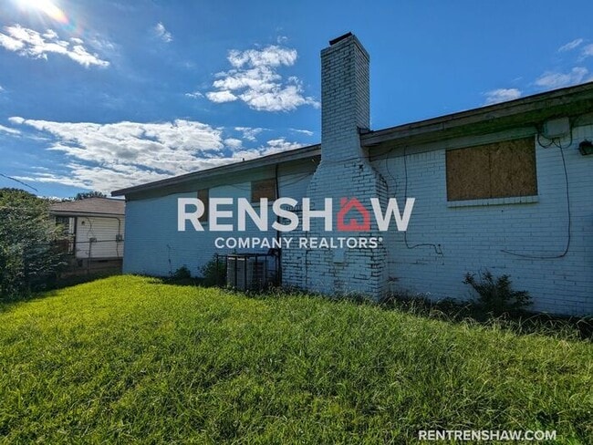 Building Photo - 1863 E. Alcy Rd. - Self Tour Available Thr...