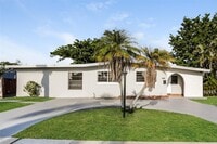 Building Photo - 5835 SW 117th Ave