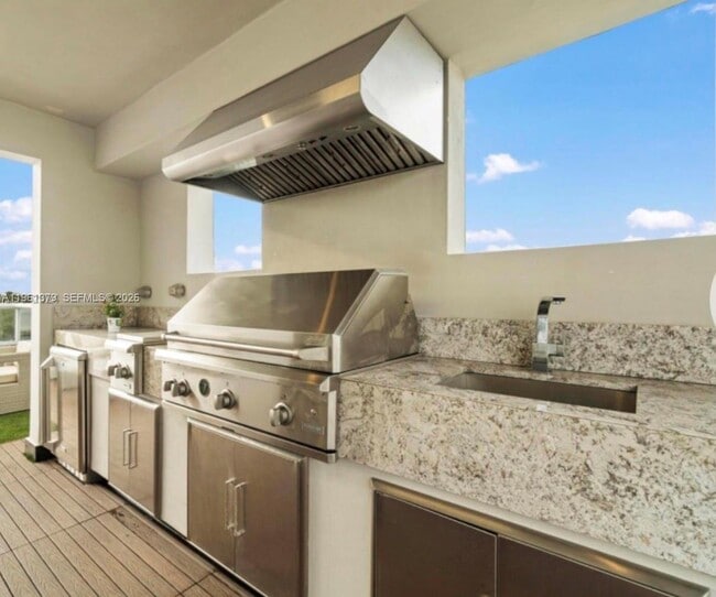 Building Photo - 6671 NW 105th Ave