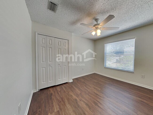 Building Photo - 716 Grand Canyon Dr