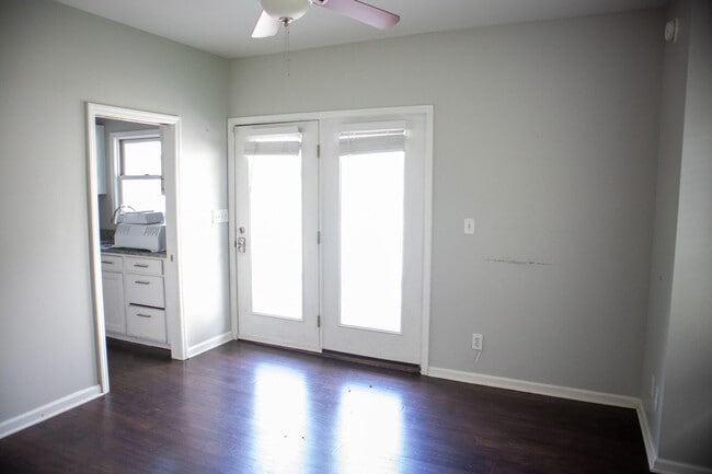 Building Photo - 136 Owsley Ave