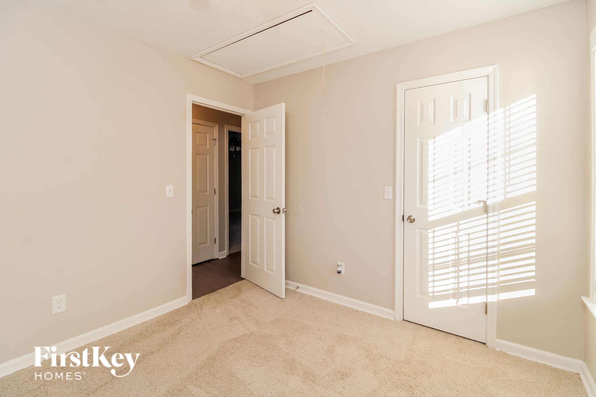 Building Photo - 4705 Meadowcroft Rd