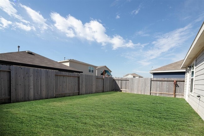 Building Photo - 24023 Swather Wy