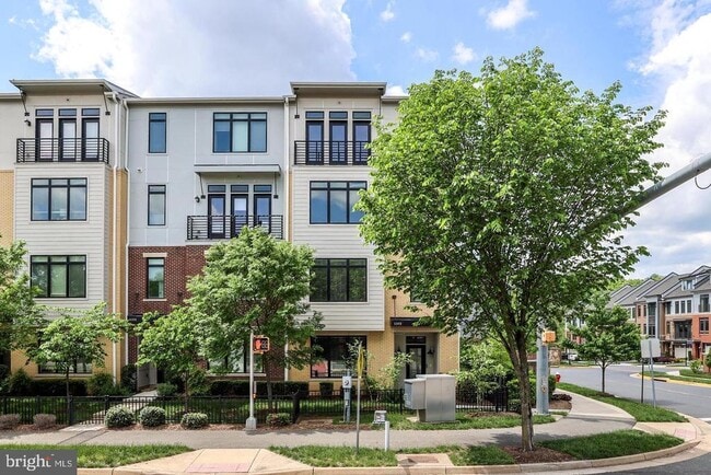 Building Photo - 1102 Ribbon Limestone Terrace SE