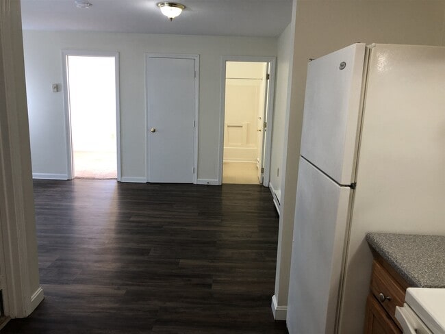 Building Photo - 11 Railroad Ave