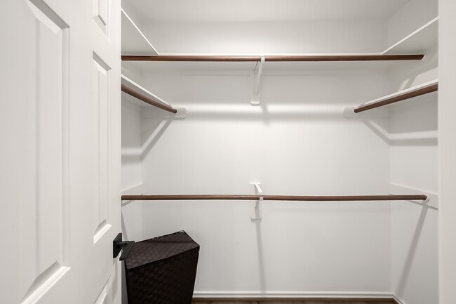 Building Photo - 246 N Walden Elms Cir