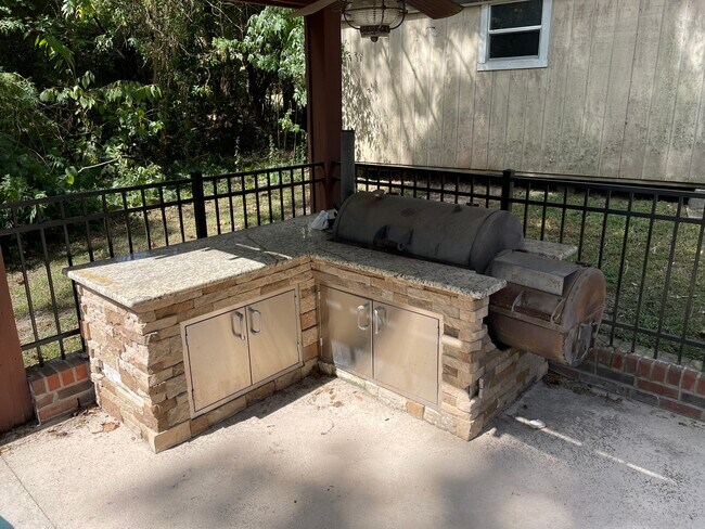 Building Photo - 6833 Corto Rd