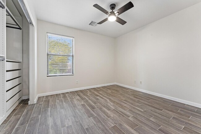 Building Photo - 18024 W Maui Ln